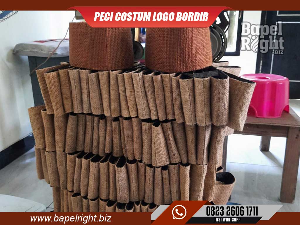 peci costum bordir logo